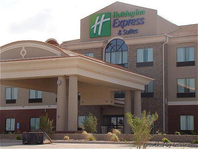 Holiday Inn Express & Suites Brownfield Exterior foto