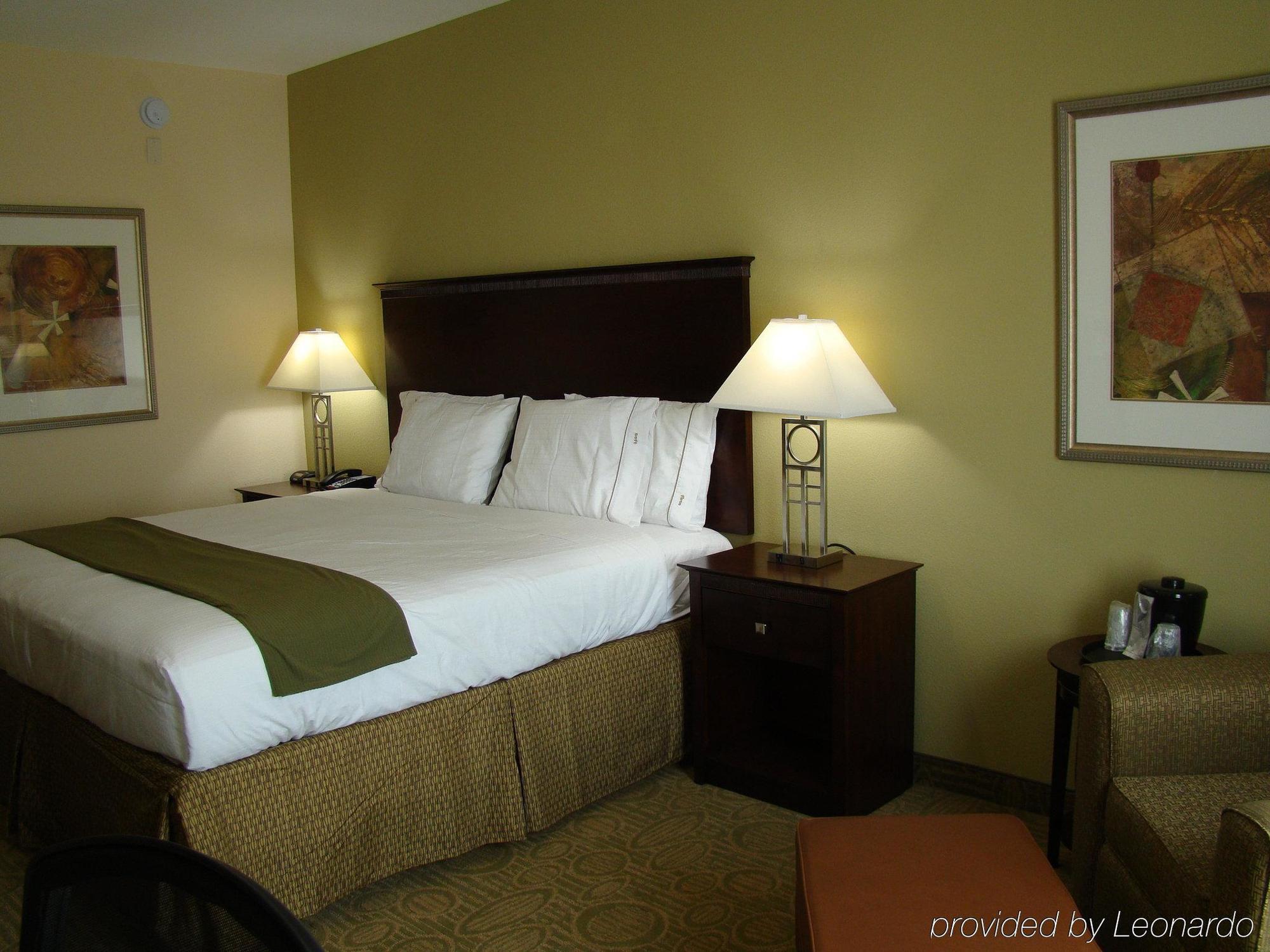 Holiday Inn Express & Suites Brownfield Quarto foto